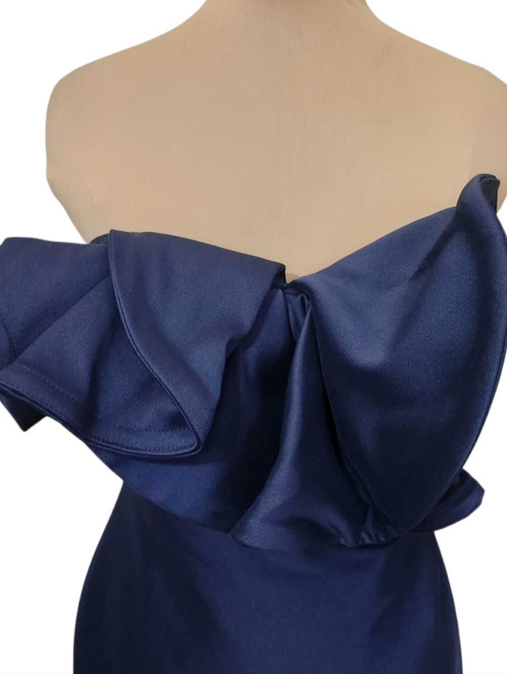 BADGLEY MISCHKA Pinwheel Strapless Sheath Cocktail Dress - Size 12 - Picture 3 of 13